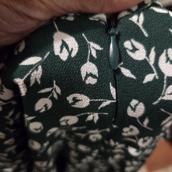 Reformation Women's Harper Whimsical Fairy Floral Forest Green Midi Dress. SZ 2 - Picture 8 of 10